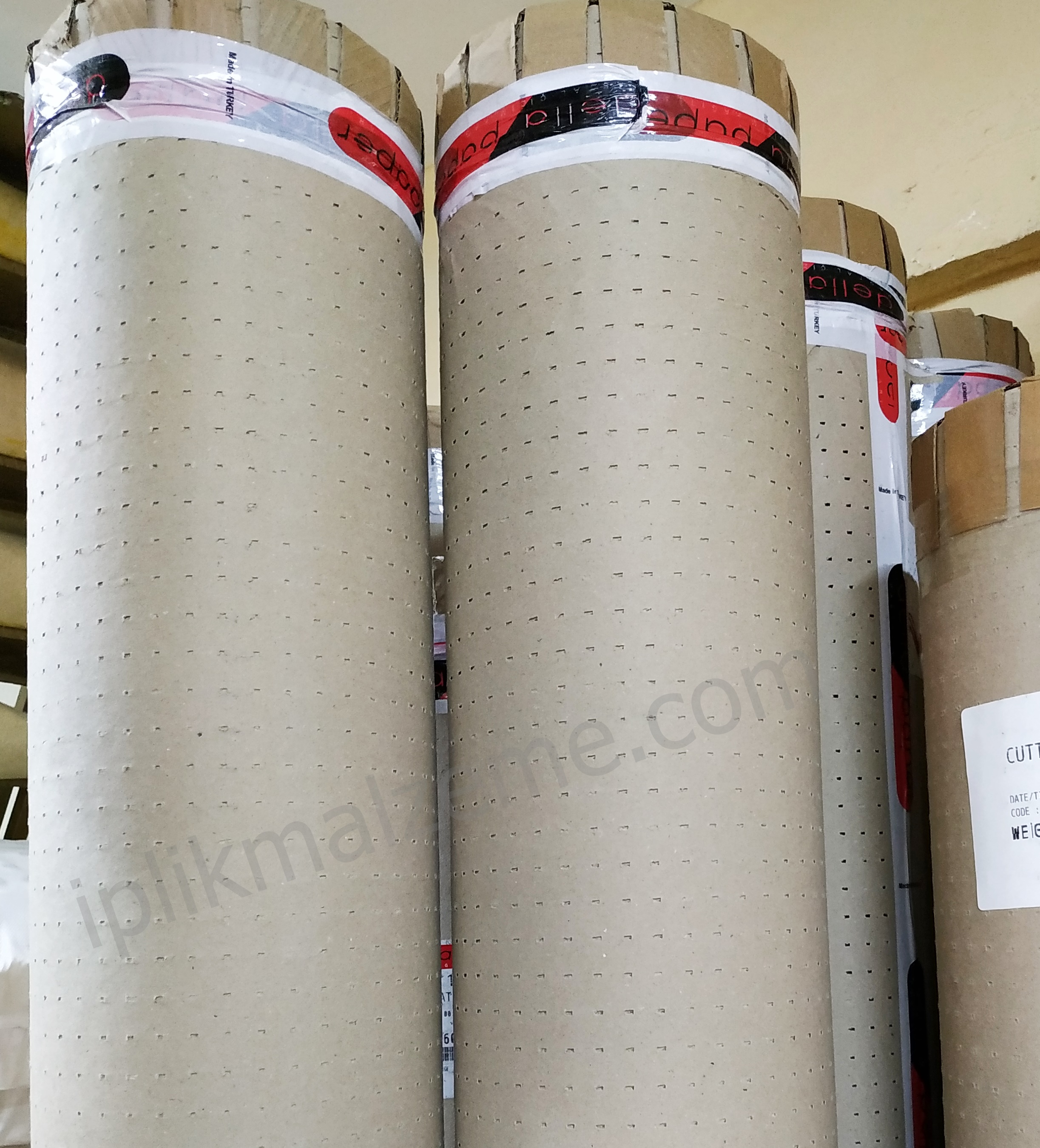 Pastal alt kağıdı Delikli 1,52 cm boyunda ortalama 22 kg